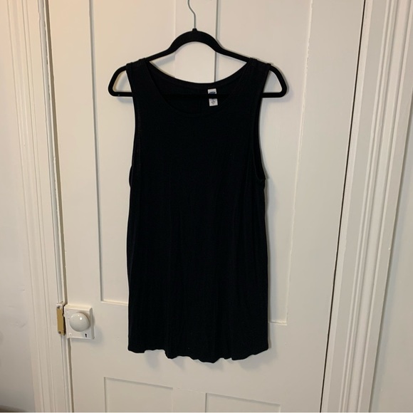 Old Navy Tops - Black swing tank  top